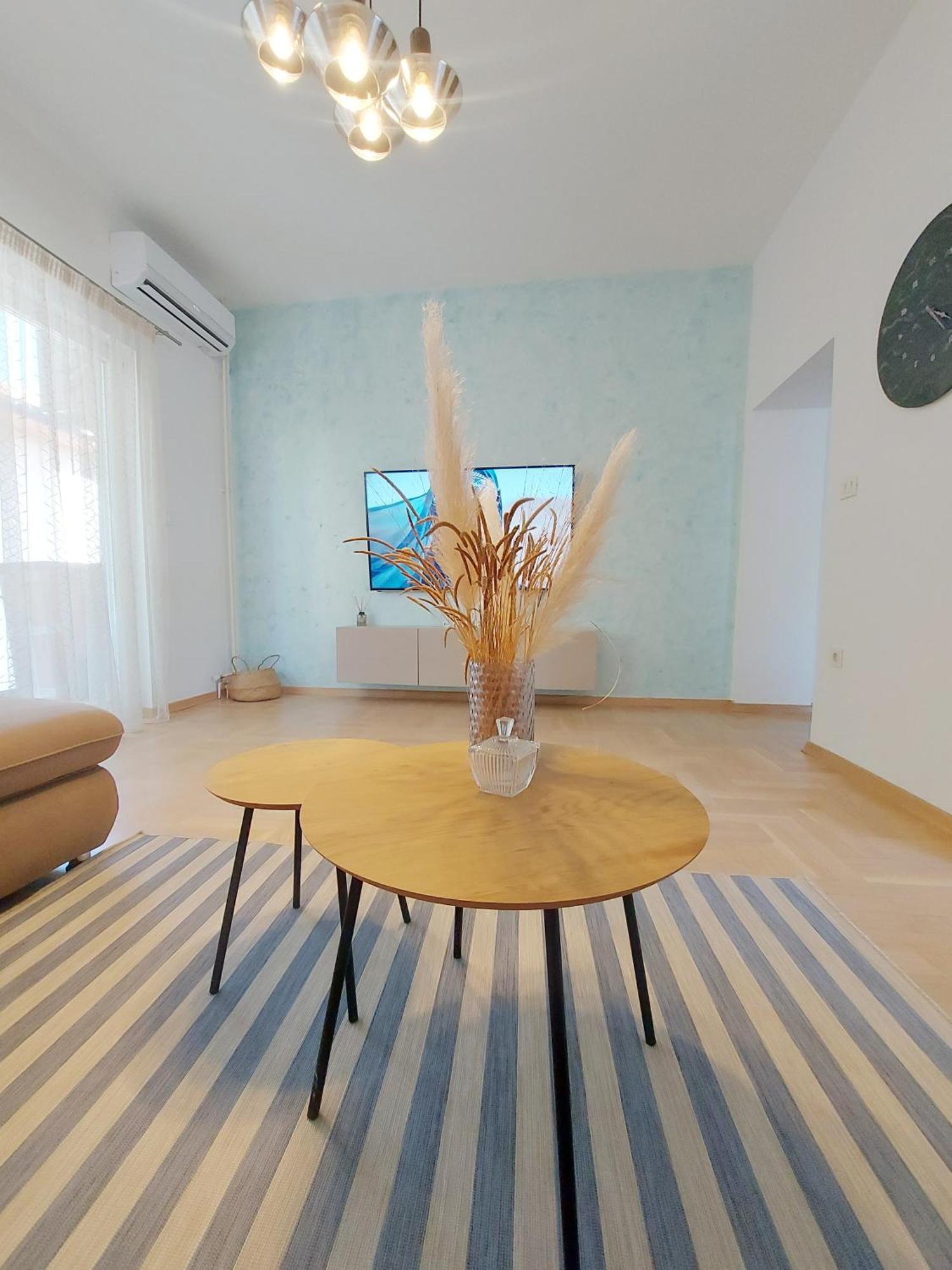 The Circle Apartment スコピエ エクステリア 写真